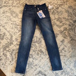 NWT! Booty Jeans!